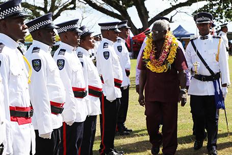PM inspects guard of honour