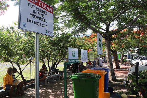 Rubbish Bins at Commonwealth street min