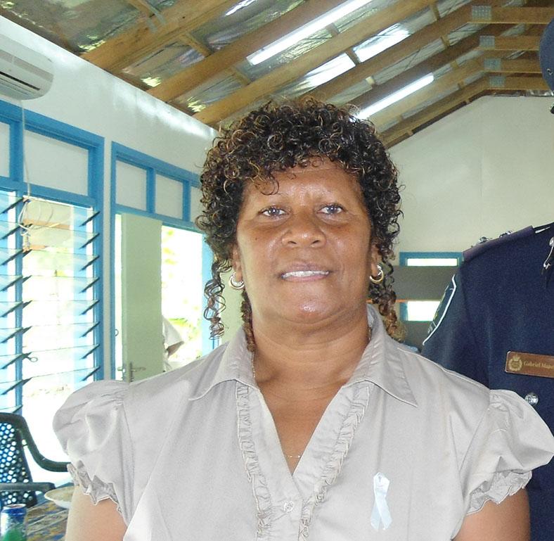 Hon Rhoda Sikilabu Provincial Police Commander Gabriel Manelusi and Kate Higgins on White Ribbon Day 2011